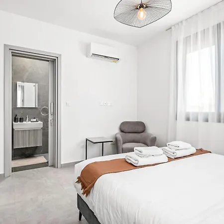 Sea-cube I Apartment Limassol