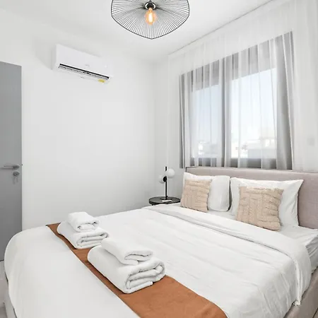 Sea-cube I Apartment Limassol