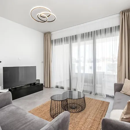 Apartment Sea-cube I